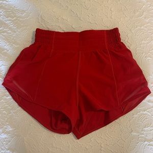 Lululemon High-Rise Hotty Hot Shorts - Dark Red Size:2